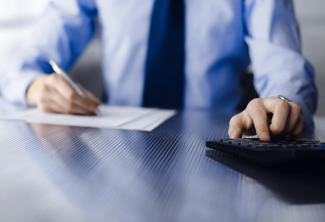 Podvody s fakturami stoj&iacute; firmy miliony. Jak nenaletět?