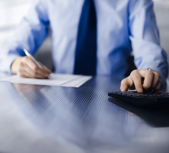 Podvody s fakturami stoj&iacute; firmy miliony. Jak nenaletět?