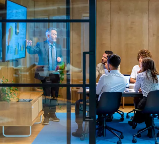 Člověk jako nejslab&scaron;&iacute; čl&aacute;nek kyberbezpečnosti. 5 tipů, jak &scaron;kolit va&scaron;e zaměstnance