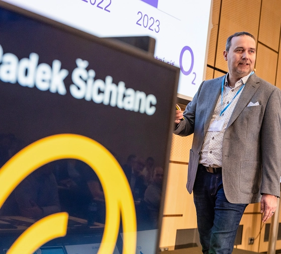 Roste počet DDoS &uacute;toků na aplikace. Jak se br&aacute;nit, rad&iacute; Radek &Scaron;ichtanc